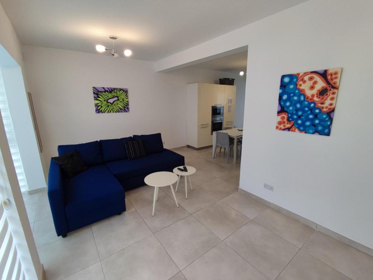 Modern apartment in Gzira Buitenkant foto