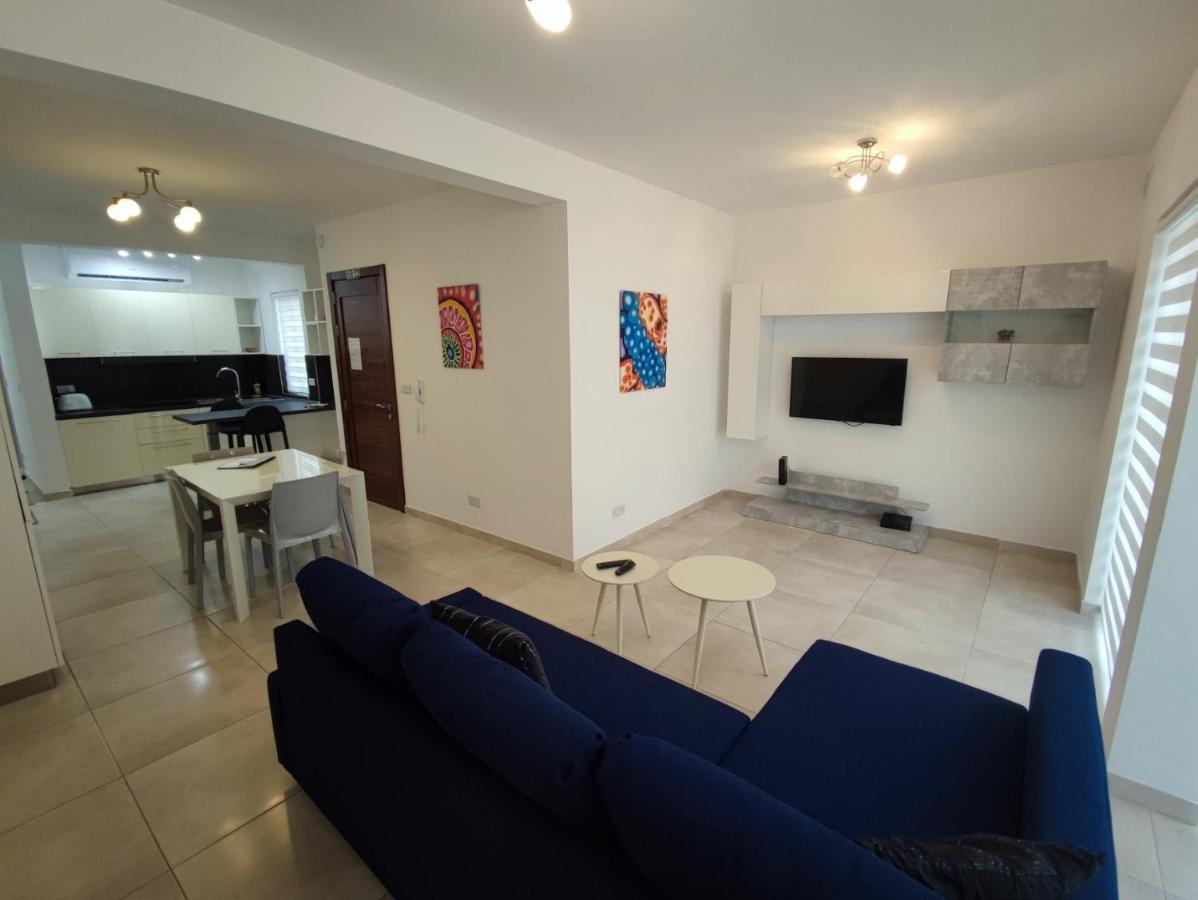 Modern apartment in Gzira Buitenkant foto