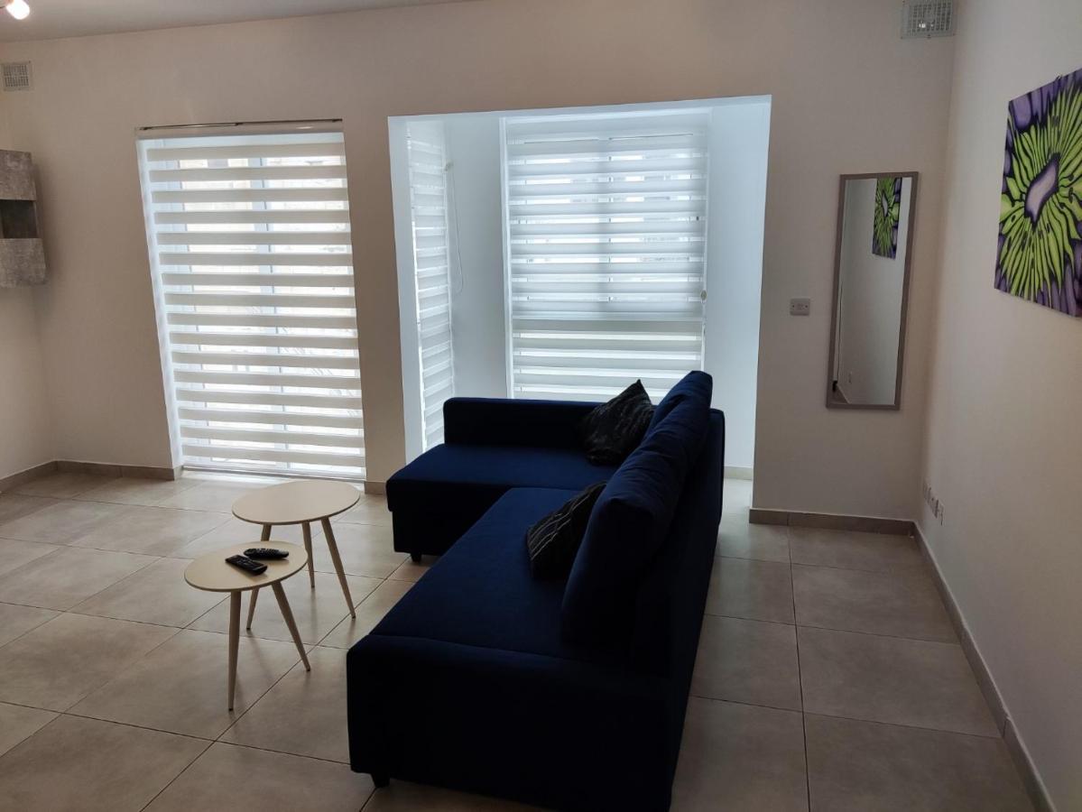 Modern apartment in Gzira Buitenkant foto