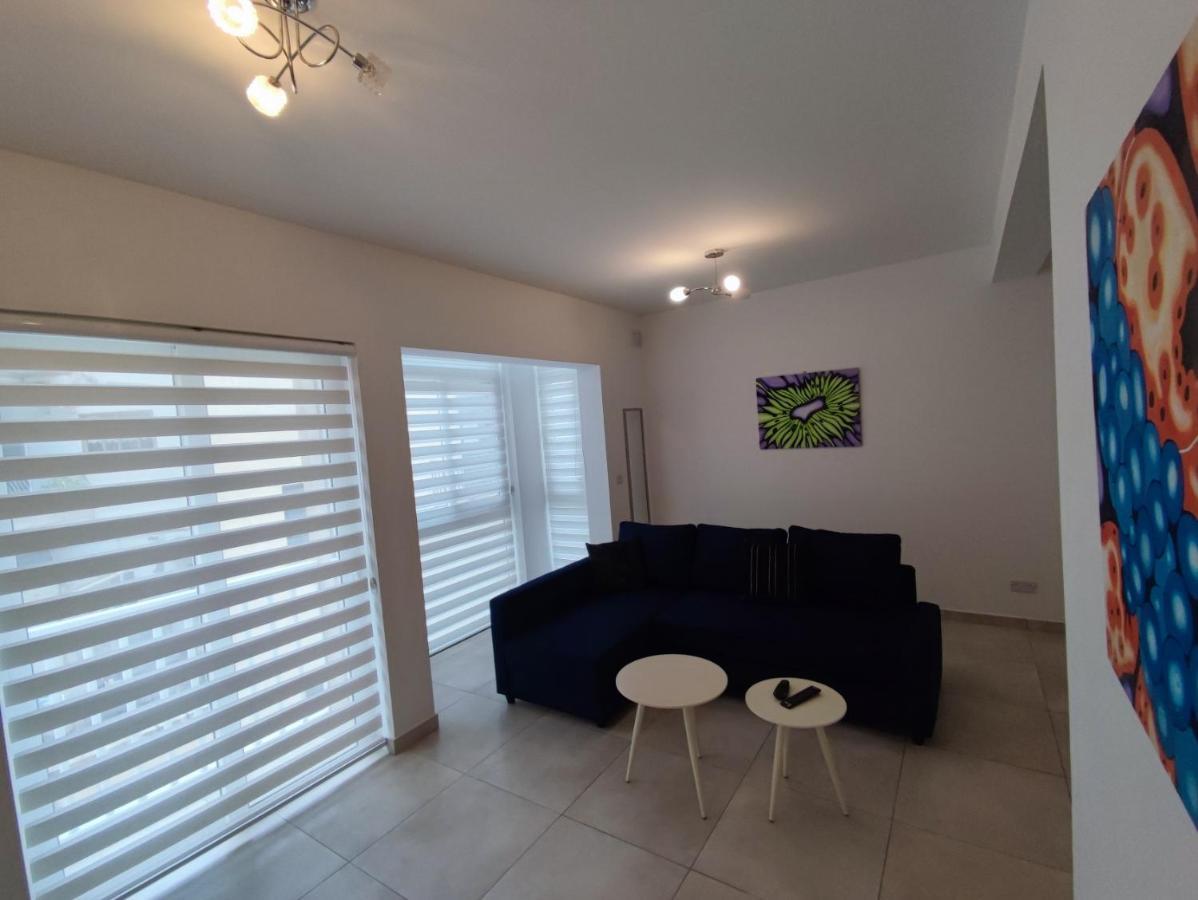 Modern apartment in Gzira Buitenkant foto